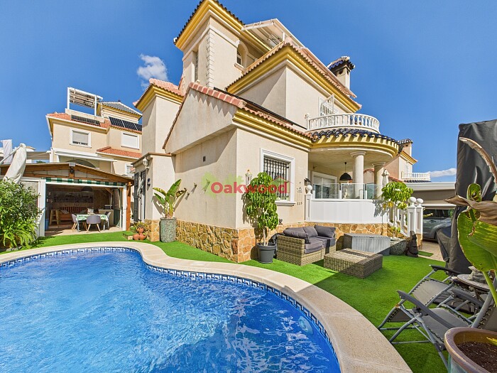 Villa Independiente en Pinar de Campoverde