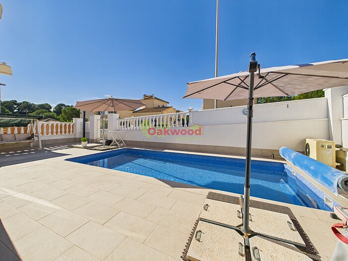Chalet Independiente en Pinar de Campoverde