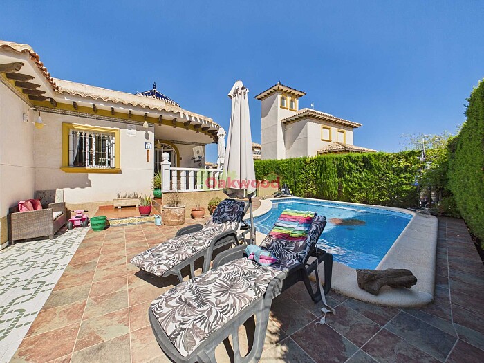 Villa independiente en Villamartin